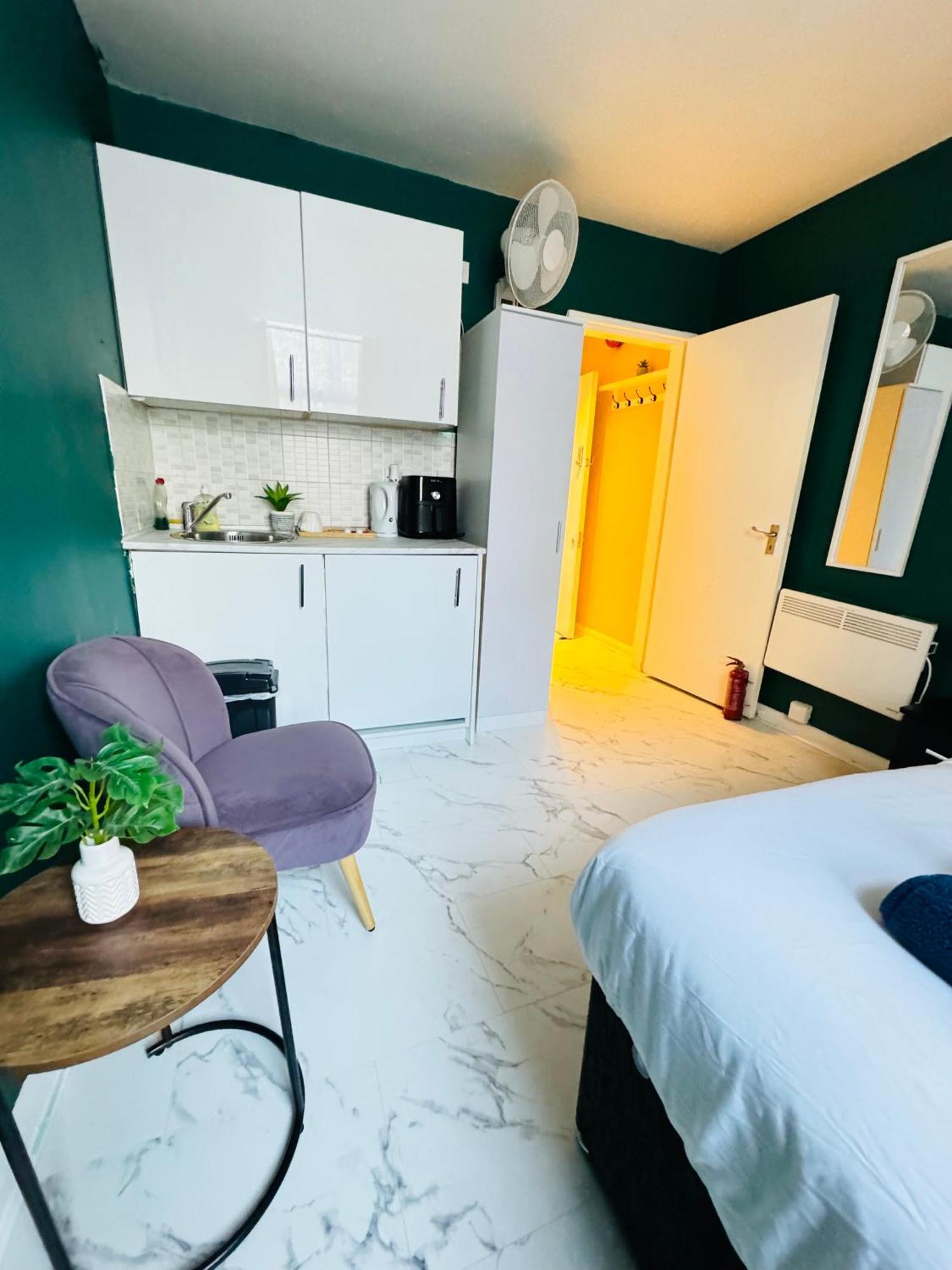 Private Studio Flat In City 1190 London Exterior foto